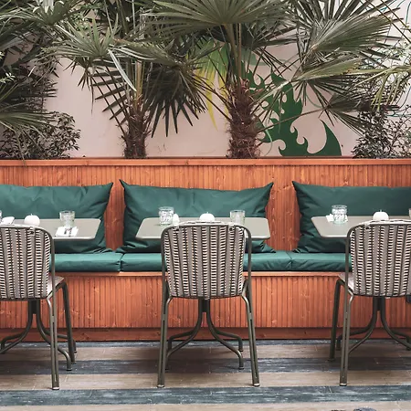 Hotel Belleval Paris